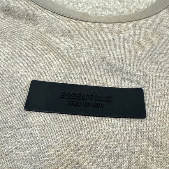 NWT Fear of God Essentials Sweatshirt medium - Picture 2 of 7